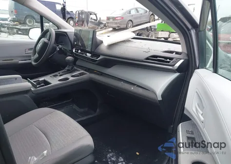 2025 Toyota Sienna Le z USA, uszkodzony, nr VIN 5TDKRKEC6SS283467